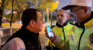 Rüyasında gördü ehliyetsiz ve alkollü yakalandı