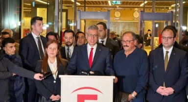Sağlık Bakanı Memişoğlu, Sırrı Süreyya Önder’i ziyaret etti