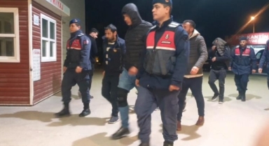 Uyuşturucu partisine jandarma baskını: 8 gözaltı