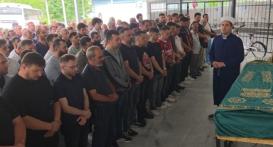 Bağ evinde öldürülen genç adam toprağa verildi