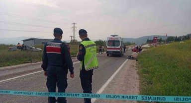 Bilecik’te 2 otomobil çarpıştı: 3 ölü, 1 yaralı