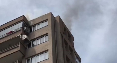 Bursa'da 8 katlı binada yangın paniği