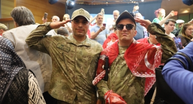Bursa’da ‘özel askerler’ için kına eğlencesi