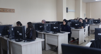 Büyükşehir’den üniversitelilerin gelişimine destek