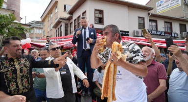 En uzun böreği yiyebilmek için günlerce aç kaldılar