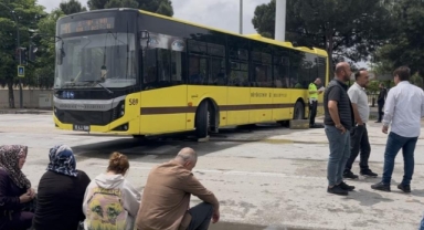Genç motosiklet'li dönüş yapan otobüsün altına girdi