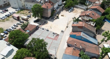 İnegöl Belediyesi'nden ücretsiz otopark alanı