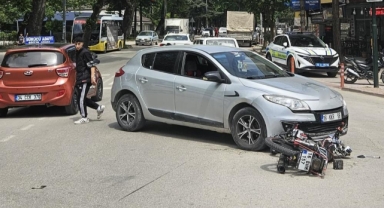 İnegöl'de otomobille motosiklet çarpıştı: 1 yaralı