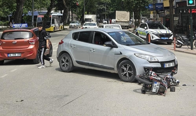 İnegöl'de otomobille motosiklet çarpıştı: 1 yaralı