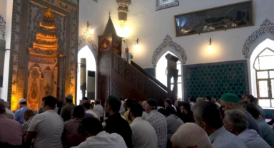 İstanbul'un Fethi’nin 572. yılında Bursa'da 572 hatm-i şerif okundu