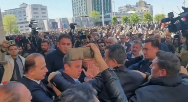 Özgür Özel'e saldırı!