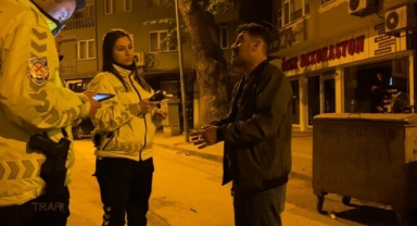 Polisin alkollü sürücüyle imtihanı kamerada