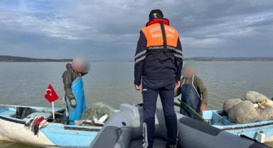Uluabat Gölü'nde yasa dışı avcılara operasyon!