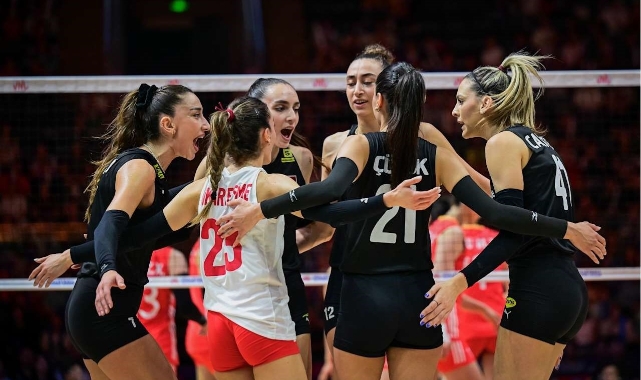 A Milli Kadın Voleybol Takımı’ndan 4’te 4
