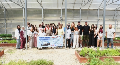 Avrupalı öğrenciler Osmangazi’de fide dikti