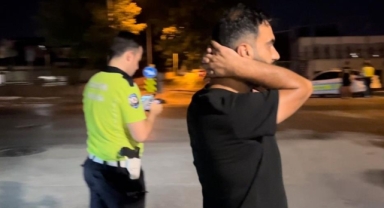 Bir promille ehliyeti kaptırınca kendine bela okudu