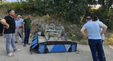 İnegöl'de römorkun altında kalan çocuk yaralandı