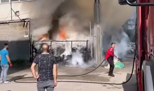 İnegöl Mobilya sanayinde yangın