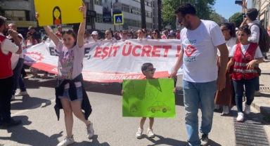 İzmir'de işçilerin eylemi sürüyor
