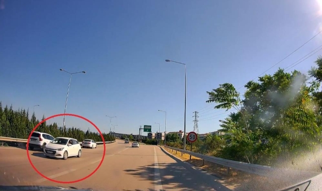 Kadın sürücü otobanda ters şeritte ilerledi
