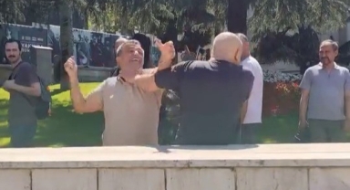 Önce küfürler, sonra yumruklar havada uçuştu