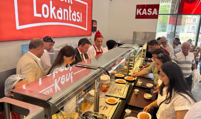 Osmangazi Belediyesi’nden Ferdi Zeyrek anısına yemek ikramı