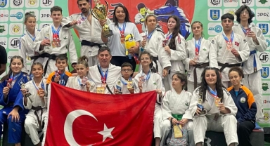 Osmangazili judoculardan tarihi başarı