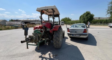 Otomobil ile traktör çarpıştı: 1 yaralı