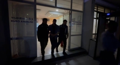 Yurtdışına kaçmak için hazırlanırken, polis baskını yedi