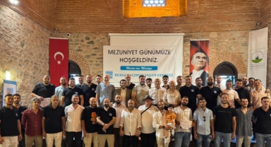Bağımlılıklarını yenen bireyler mezuniyet coşkusunu yaşadı