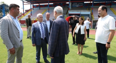 Büyükşehir Mustafakemalpaşa İlçe Stadı’nı yeniledi