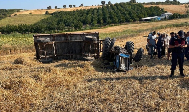 Devrilen traktörün altında kalan kişi hayatını kaybetti