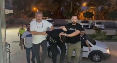 Husumetlisini vurmak istedi 3 kişiyi daha vurdu