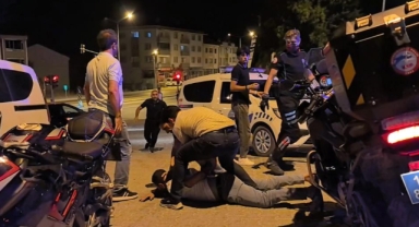 İnegöl'de gençler arasındaki kavga kamerada