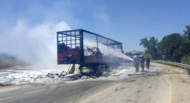 Karacabey'de Tır alevlere teslim oldu