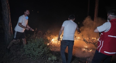 Pet şişelerle alevlere karşı mücadele