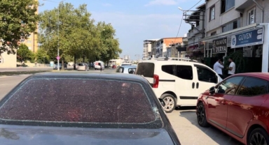 Rastgele ateş açtı, kurşunlar otomobillere isabet etti