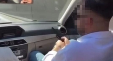 Seyir halindeki araçtan peş peşe böyle ateş açtı