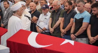 Yangın şehitlerine son veda