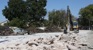 Alaaddinbey’de kaçak yapılara temelden müdahale