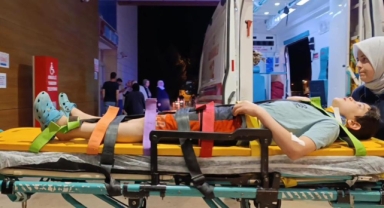 Annesinin elini bıraktı gözünü hastanede açtı