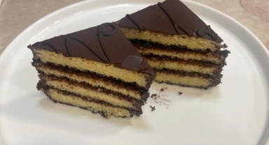 Asırlık pasta mahkemelik oldu