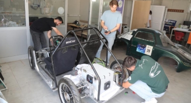 BTÜ öğrencileri elektrikli ve hidrojenli araçlar üretiyor