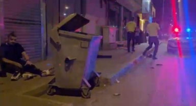 Bursa'da motosiklet işletme girişine çarptı: 2 yaralı