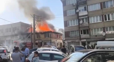 Bursa’da müstakil ev küle döndü