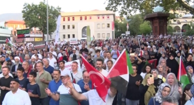 Bursa'da yüzlerce kişi Gazze için yürüdü