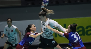 Büyükşehir Hentbol Takımı finalde!