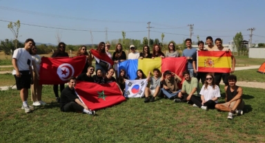 Dünya gençleri Fadıllı’da buluştu