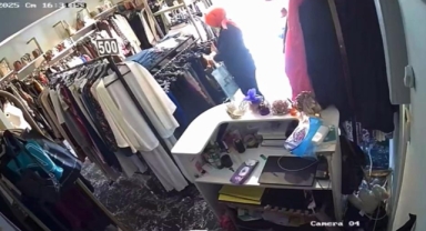 Geldi, 10 saniyede çaldı ve gitti