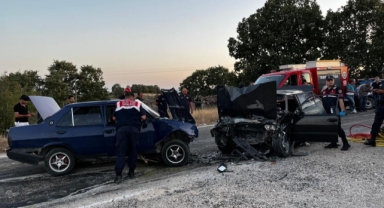 Kafa kafaya çarpıştılar: 1 ölü, 3 ağır yaralı